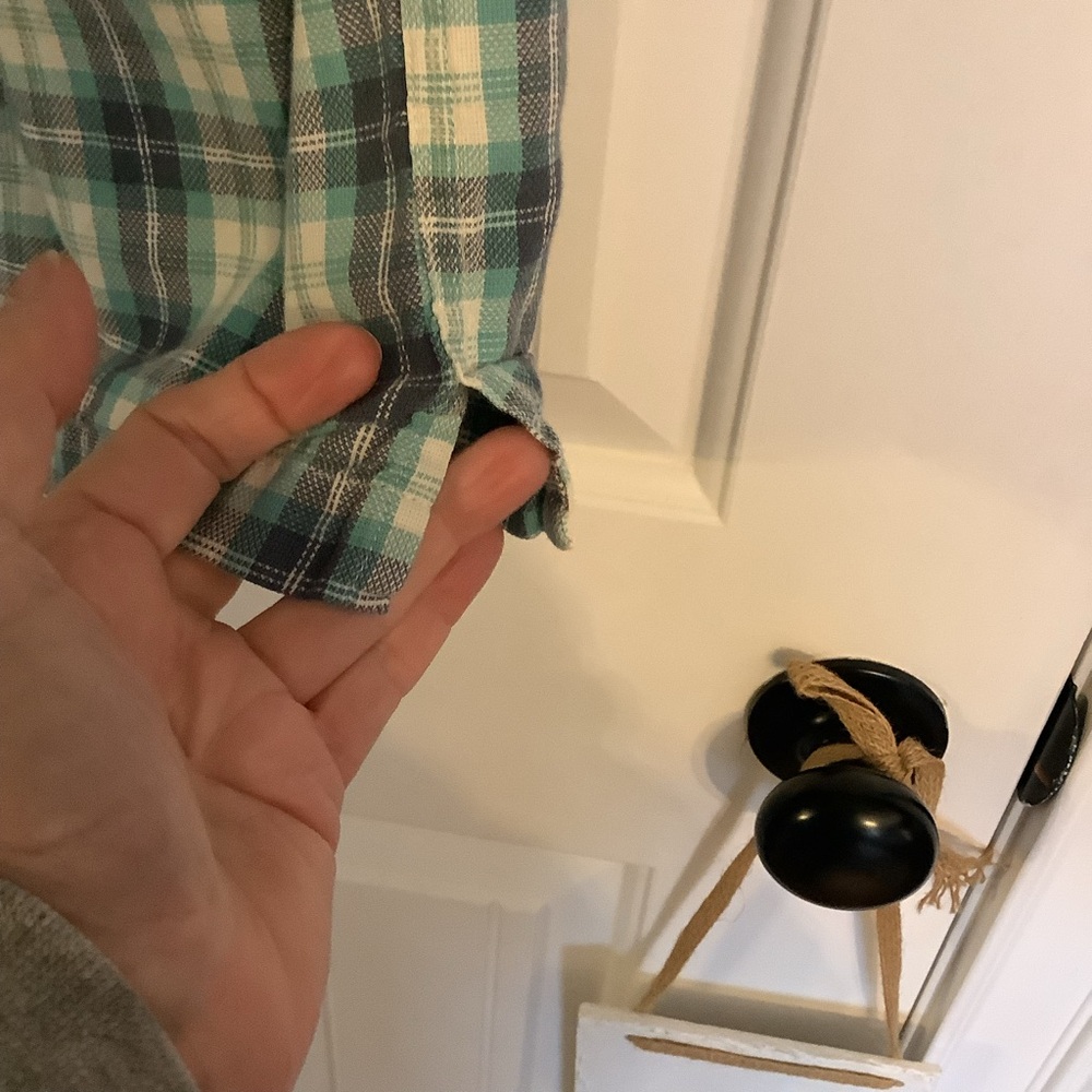 L.L. Bean Men's Blue and White Plaid Shirt - Picture 4 of 4